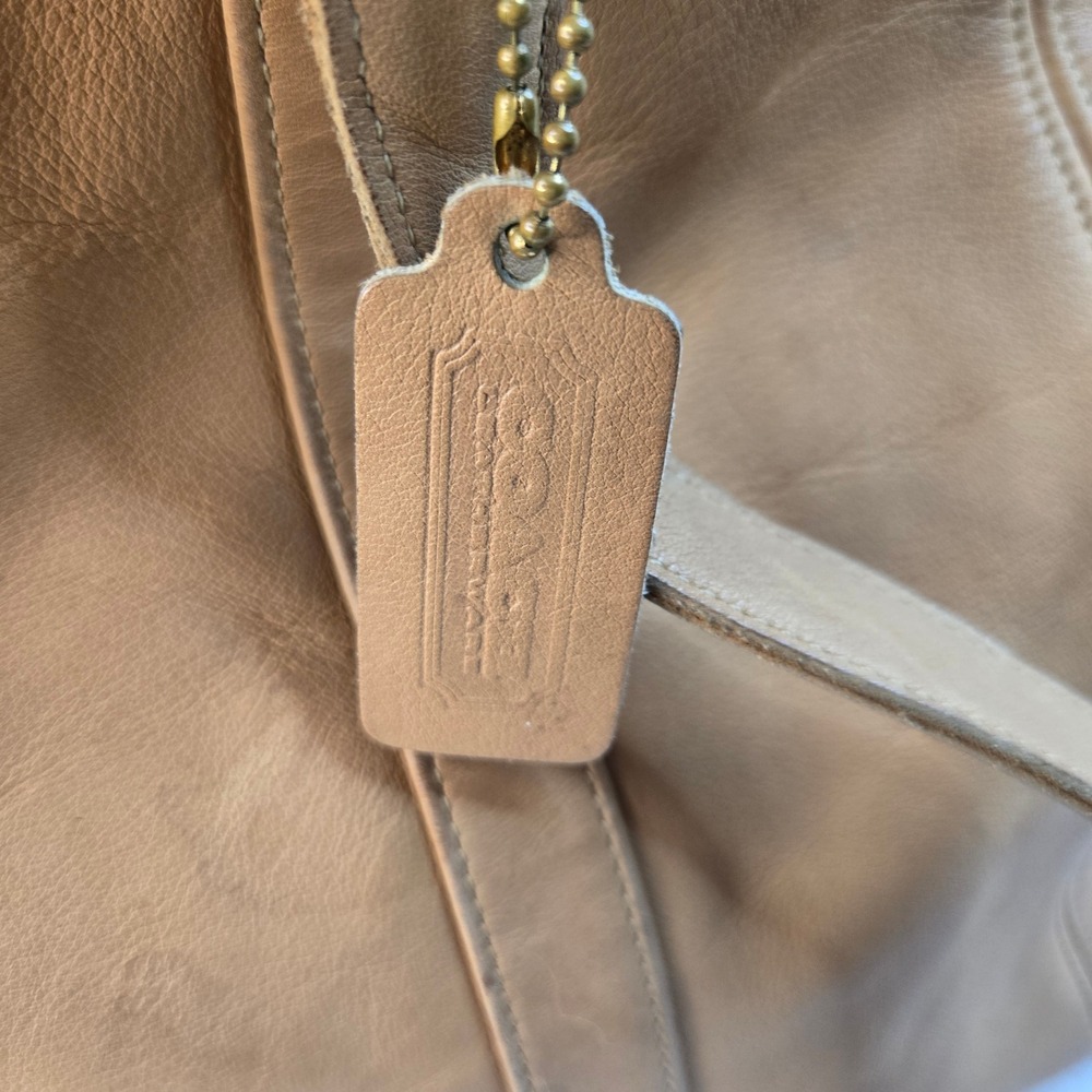 Vintage Coach Tan Leather Drawstring Bucket Bag 531-2620 Brass Hardware Tote - Picture 10 of 16